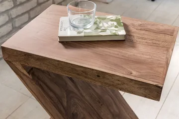 Schnurer Sidobord 44 cm - Trä/natur - Möbler - Bord & matgrupp - Avlastningsbord & sidobord - Lampbord & sidobord