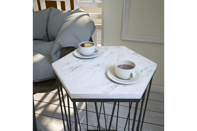Sidobord Ubbeboda 40 cm Hexagon Marmormönster - Vit/Svart - Möbler - Bord & matgrupp - Avlastningsbord & sidobord - Lampbord & sidobord