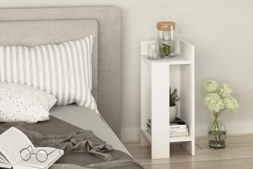 Decorta Sängbord 27 cm med Förvaring Hyllor + Luckor Höger - Vit - Möbler - Bord & matgrupp - Avlastningsbord & sidobord - Sängbord & nattduksbord