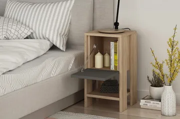 Homitis Sängbord 30 cm med Förvaring Hylla + Lucka - Ekfärg/Mörkgrå - Möbler - Bord & matgrupp - Avlastningsbord & sidobord - Sängbord & nattduksbord