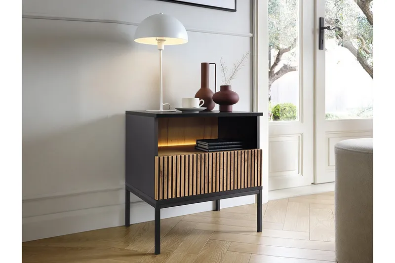 Klinkerville Sängbord 54 cm - Svart - Möbler - Bord & matgrupp - Avlastningsbord & sidobord - Sängbord & nattduksbord