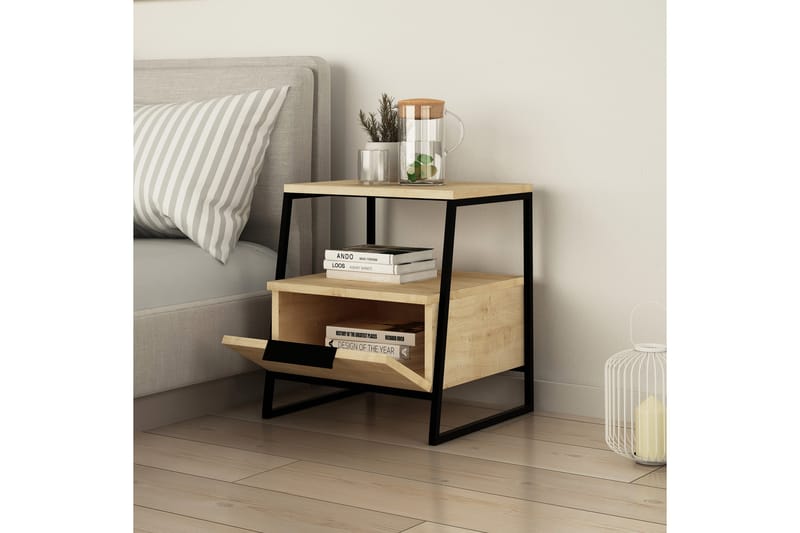 Sängbord Lindome 45 cm med Förvaring Hylla + Lucka - Brun - Möbler - Bord & matgrupp - Avlastningsbord & sidobord - Sängbord & nattduksbord