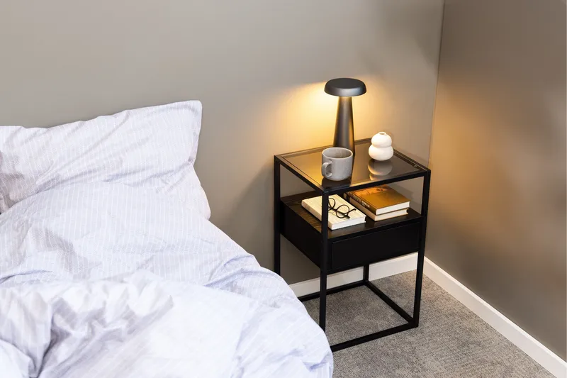 Sakila Sängbord 35 cm - Svart - Möbler - Bord & matgrupp - Avlastningsbord & sidobord - Sängbord & nattduksbord