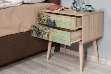 Vellavie Sängbord 60 cm med Förvaring 2 Lådor Körsbärsblom - Teak - Möbler - Bord & matgrupp - Avlastningsbord & sidobord - Sängbord & nattduksbord
