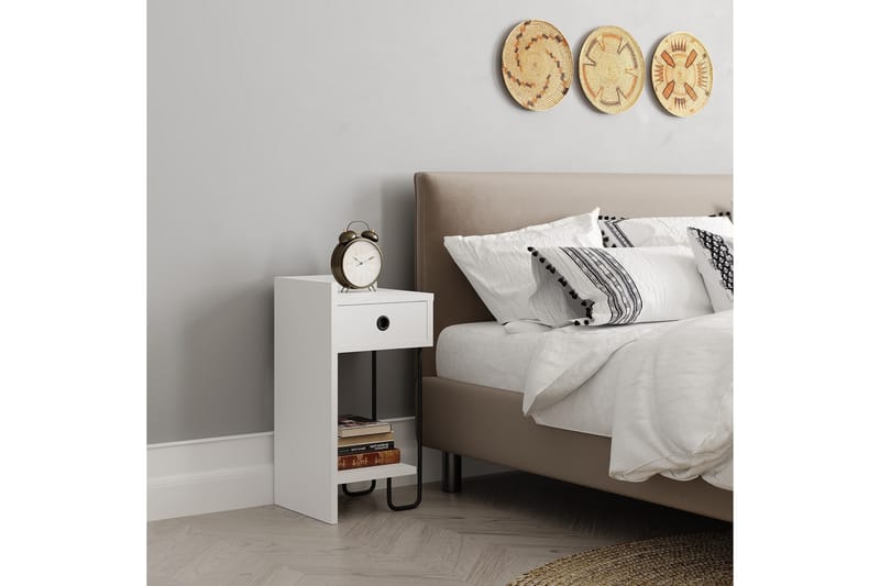 Sängbord Sirius 32x30 cm Vit - Hanah Home - Möbler - Bord & matgrupp - Avlastningsbord & sidobord - Sängbord & nattduksbord