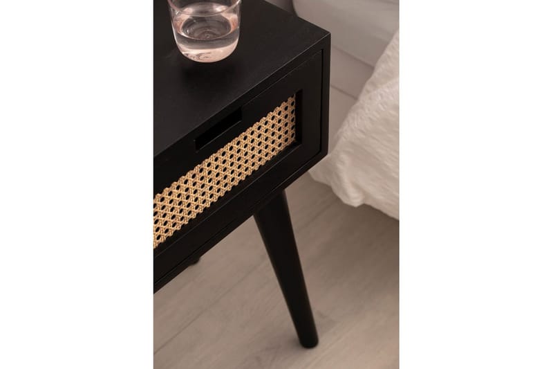Sängbord Wohnling Massivt mangoträ med 1 låda med wienerflätverk i modern stil Svart - Svart - Möbler - Bord & matgrupp - Avlastningsbord & sidobord - Sängbord & nattduksbord