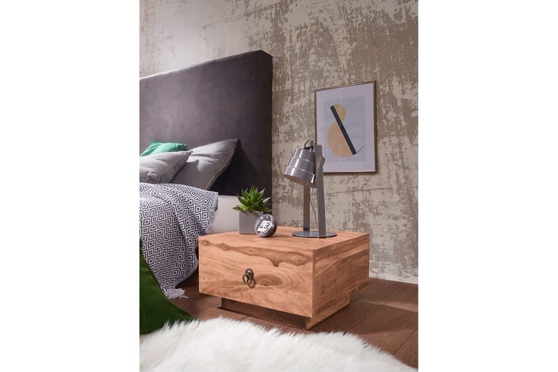 Sängbord Wohnling Massivt trä med låda och elegant handtag i låg design i lantlig stil Akacia - Akacia - Möbler - Bord & matgrupp - Avlastningsbord & sidobord - Sängbord & nattduksbord