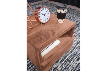 Sängbord Wohnling Massivt trä med låda och hylla i låg design i lantlig stil Akacia - Akacia - Möbler - Bord & matgrupp - Avlastningsbord & sidobord - Sängbord & nattduksbord