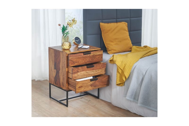 Sängbord Wohnling Tillverkad av massivt trä för boxspring-säng med 3 lådor lantlig stil - Möbler - Bord & matgrupp - Avlastningsbord & sidobord - Sängbord & nattduksbord