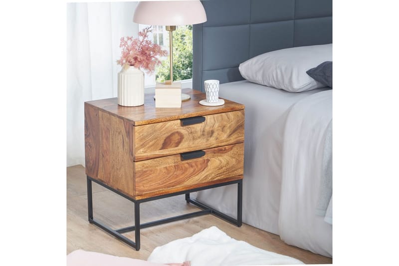 Sängbord Wohnling Tillverkad av massivt trä för normala sänghöjder med 2 lådor lantlig stil - Möbler - Bord & matgrupp - Avlastningsbord & sidobord - Sängbord & nattduksbord
