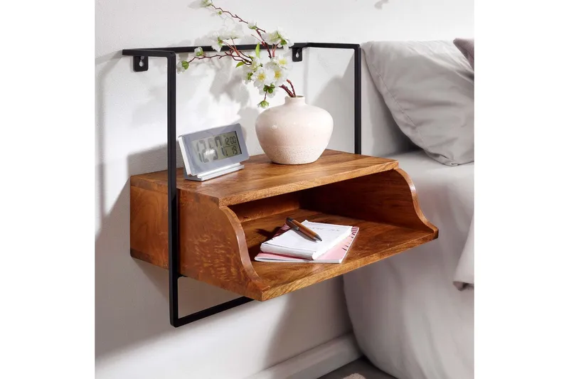 Sängbord Wohnling Väggmonterad konsol av massivt mangoträ med hylla, industriell - Möbler - Bord & matgrupp - Avlastningsbord & sidobord - Sängbord & nattduksbord