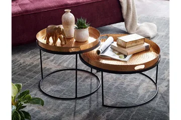 Wilhem 46 cm Runt Soffbord i Metall med Hamrad Bricka - Mässingsguld - Möbler - Bord & matgrupp - Avlastningsbord & sidobord - Satsbord