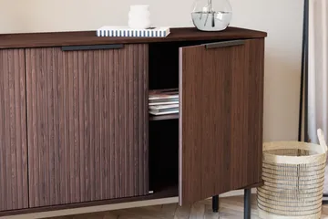 Kopparbo Sideboard Valnöt - Mörkbrunt valnötsträ - Förvaring - Förvaringsmöbler - Sideboard & skänk