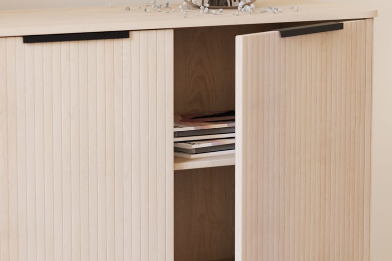 Sideboard Kopparbo Vitlaserad Ek - Ljust vitlaserat ekträ - Förvaring - Förvaringsmöbler - Sideboard & skänk
