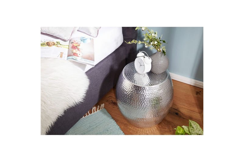 Sido bord Wohnling rund 30 cm, 42 cm höjd, aluminium med hamrat utseende, orientalisk stil Silver - Silver - Möbler - Bord & matgrupp - Avlastningsbord & sidobord - Brickbord & småbord