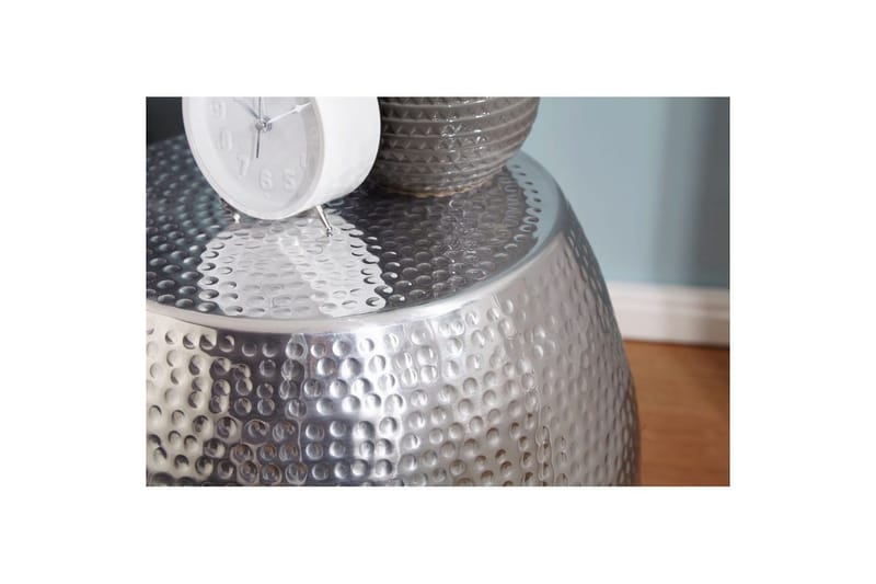 Sido bord Wohnling rund 30 cm, 42 cm höjd, aluminium med hamrat utseende, orientalisk stil Silver - Silver - Möbler - Bord & matgrupp - Avlastningsbord & sidobord - Brickbord & småbord
