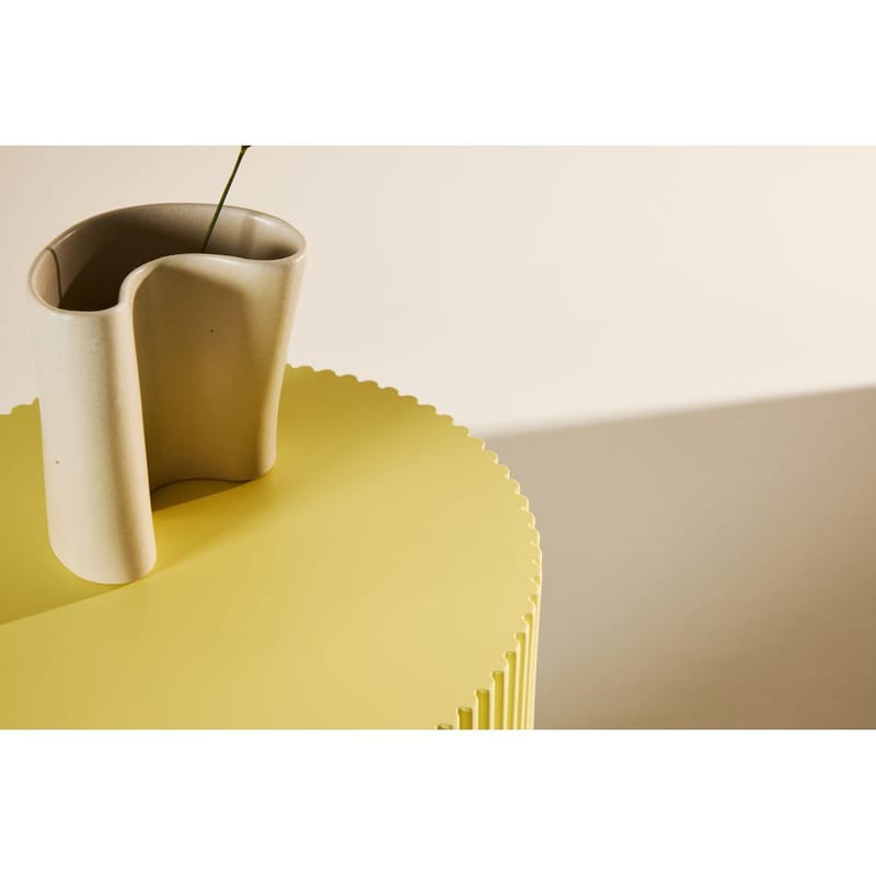 Sidobord Lenox - Gul - Möbler - Bord & matgrupp - Avlastningsbord & sidobord - Lampbord & sidobord