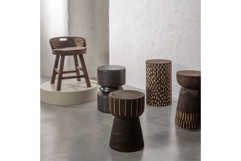 Sidobord Tuve - Möbler - Bord & matgrupp - Avlastningsbord & sidobord - Lampbord & sidobord