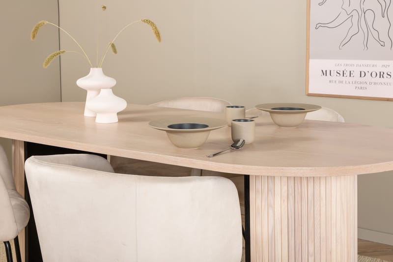 Bianca Matgrupp 200 cm Oval med 4 Berit stolar - Beige - Möbler - Bord & matgrupp - Matgrupp