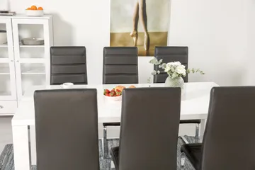 Cibus Matgrupp 180 cm med 6 Stolar - Vit/Svart Konstläder - Möbler - Bord & matgrupp - Matgrupp
