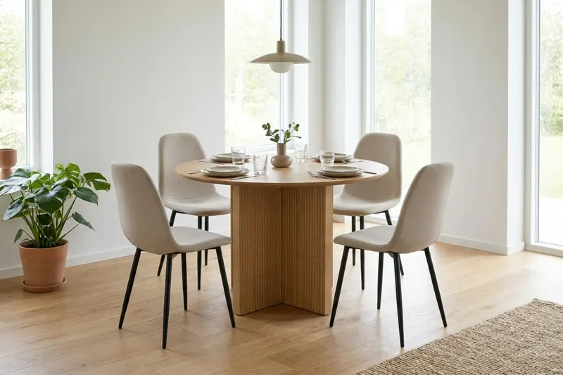 Edda Matgrupp runt 110 cm Ek med 4 Nibe Matstolar - Ek - Möbler - Bord & matgrupp - Matgrupp