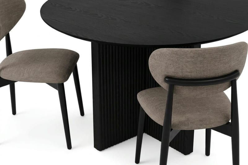 Edda Matgrupp runt 110 cm Svart med 4 Molly Matstolar - Svart - Möbler - Bord & matgrupp - Matgrupp