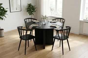Edda Matgrupp runt 110 cm Svart med 4 Tyrö Matstolar - Svart - Möbler - Bord & matgrupp - Matgrupp