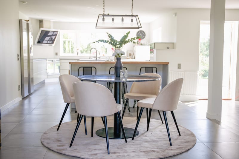 Estelle Matgrupp 106 cm Rund med 4 Velvet stolar, Beige