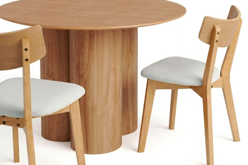 Juno Matgrupp 110 cm runt i Ek med 4 Amelia Matstolar med Dyna - Ek/Beige - Möbler - Bord & matgrupp - Matgrupp