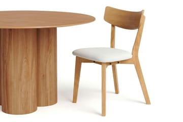 Juno Matgrupp 130 cm runt i Ek med 6 Amelia Matstolar med Dyna - Ek/Beige - Möbler - Bord & matgrupp - Matgrupp