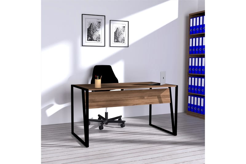 Skrivbord Kemiri 140 cm - Valnötsbrun/Svart - Skrivbord - Datorbord