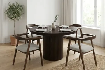 Kopparbo Matgrupp Förlängningsbart runt 120-220 cm Rökt Ek med 4 Jolie Matstolar - Möbler - Bord & matgrupp - Matgrupp