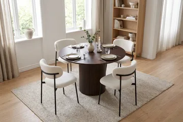 Kopparbo Matgrupp runt 110 cm med 4 Lucy Matstolar - Rökt ek - Möbler - Bord & matgrupp - Matgrupp