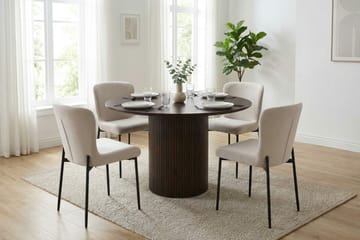 Kopparbo Matgrupp runt 110 cm Rökt Ek med 4 Elsie Matstolar - Rökt ek/Beige - Möbler - Bord & matgrupp - Matgrupp