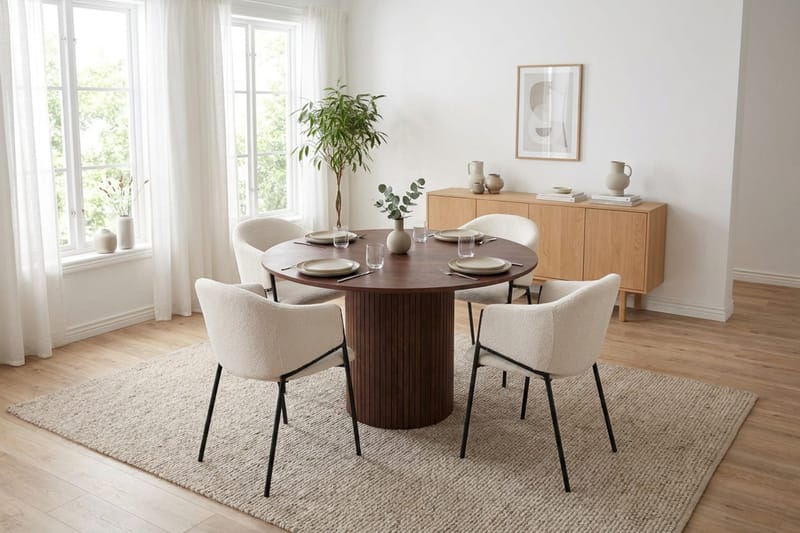 Kopparbo Matgrupp runt 110 cm Valnöt med 4 Filip Matstolar - Valnöt - Möbler - Bord & matgrupp - Matgrupp