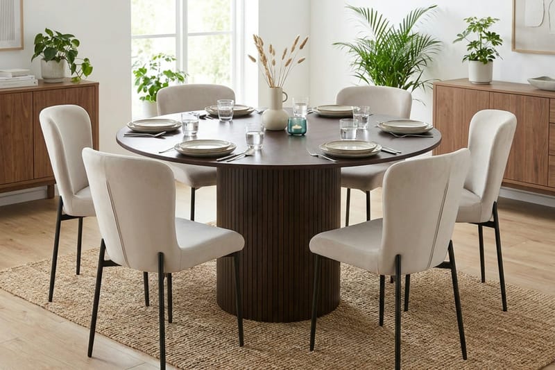 Kopparbo Matgrupp runt 130 cm Rökt Ek med 6 Elsie Matstolar - Rökt ek/Beige - Möbler - Bord & matgrupp - Matgrupp