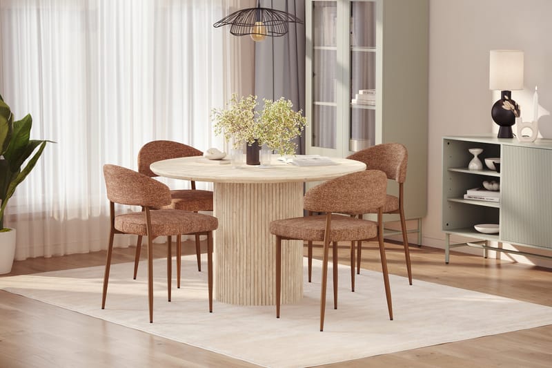 Kopparbo Runt Matbord 120cm Travetin utseende med 4 st Jairam Matstolar - Beige - Möbler - Bord & matgrupp - Matgrupp