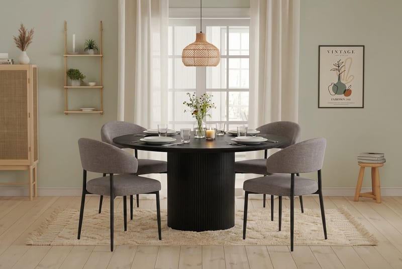 Kopparbo Runt Stort Matbord 180 cm Svart med 4 Sawako Greige Stolar - Möbler - Bord & matgrupp - Matgrupp
