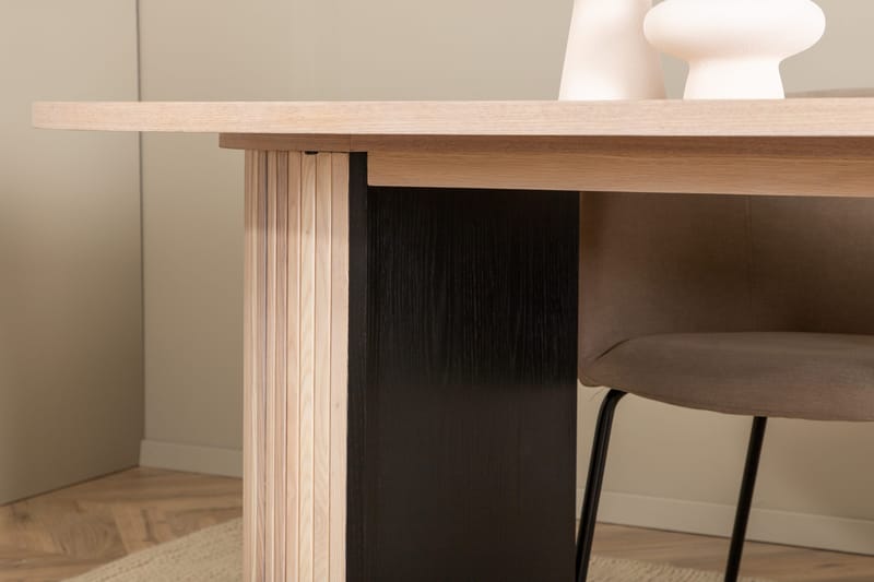 Biana Matgrupp 200 cm Oval inkl 4 Berita Stolar - Beige/Svart - Möbler - Bord & matgrupp - Matgrupp