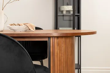 Biana Matgrupp 200 cm Oval inkl 4 Foyos Stolar - Valnötsbrun/Svart - Möbler - Bord & matgrupp - Matgrupp