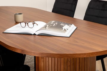 Biana Matgrupp 200 cm Oval inkl 4 Robin Sammetsstolar - Valnötsbrun/Svart - Möbler - Bord & matgrupp - Matgrupp