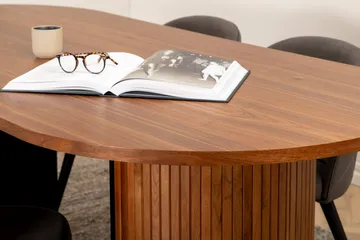 Biana Matgrupp 200 cm Oval inkl 4 Velvets Stolar - Valnötsbrun/Grå/Svart - Möbler - Bord & matgrupp - Matgrupp