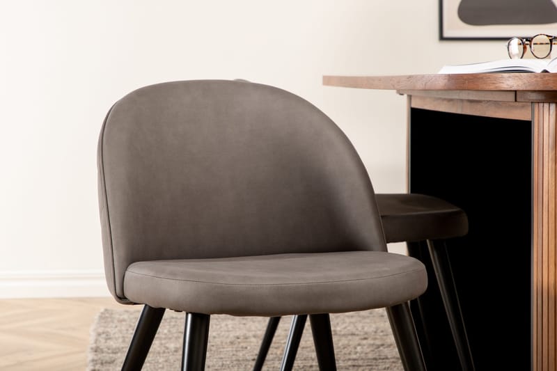 Biana Matgrupp 200 cm Oval inkl 4 Velvets Stolar - Valnötsbrun/Grå/Svart - Möbler - Bord & matgrupp - Matgrupp