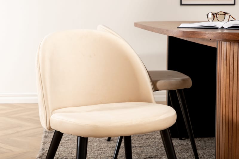Biana Matgrupp 200 cm Oval inkl 4 Velvets Stolar - Valnötsbrun/Svart - Möbler - Bord & matgrupp - Matgrupp