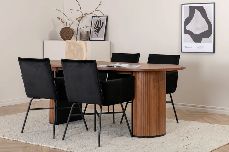 Bianca ovalt matbord med 4st Pippi matstol - Möbler - Bord & matgrupp - Matgrupp