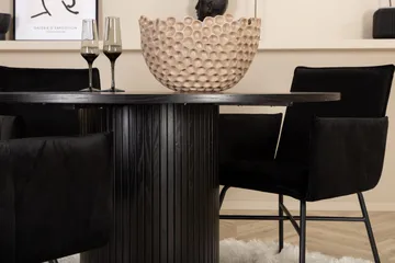 Bianca runt matbord med 4st Pippi matstol - Möbler - Bord & matgrupp - Matgrupp