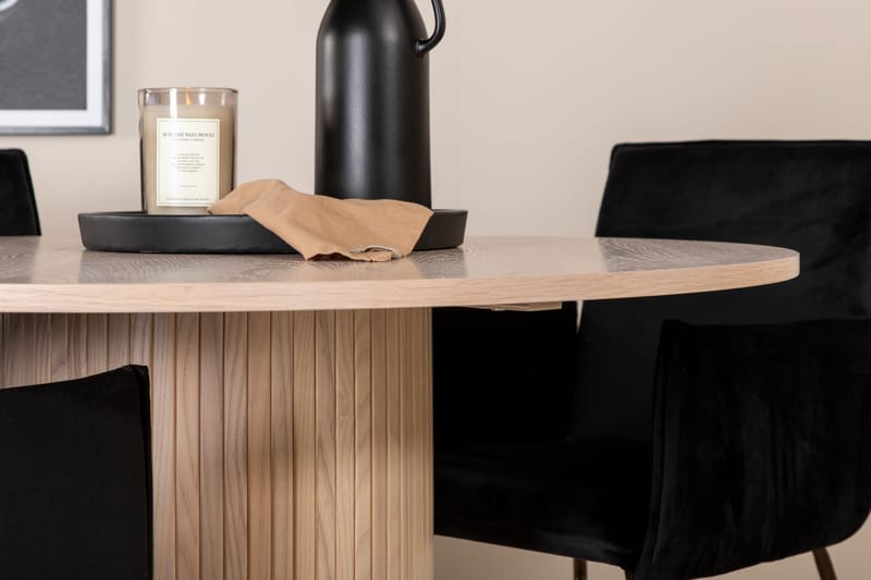 Bianca runt matbord med 4st Pippi matstol - Möbler - Bord & matgrupp - Matgrupp