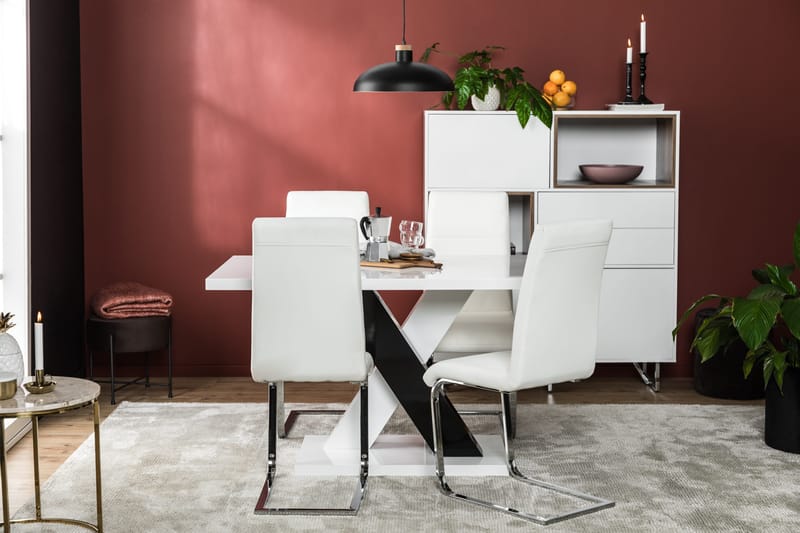 Cesi Matgrupp 140 cm med 4 Cibus Stol - Vit/Svart/Svart PU/Krom - Möbler - Bord & matgrupp - Matgrupp