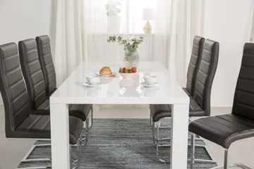 Cibus Matgrupp 180 cm med 6 Stolar - Vit/Svart Konstläder - Möbler - Bord & matgrupp - Matgrupp