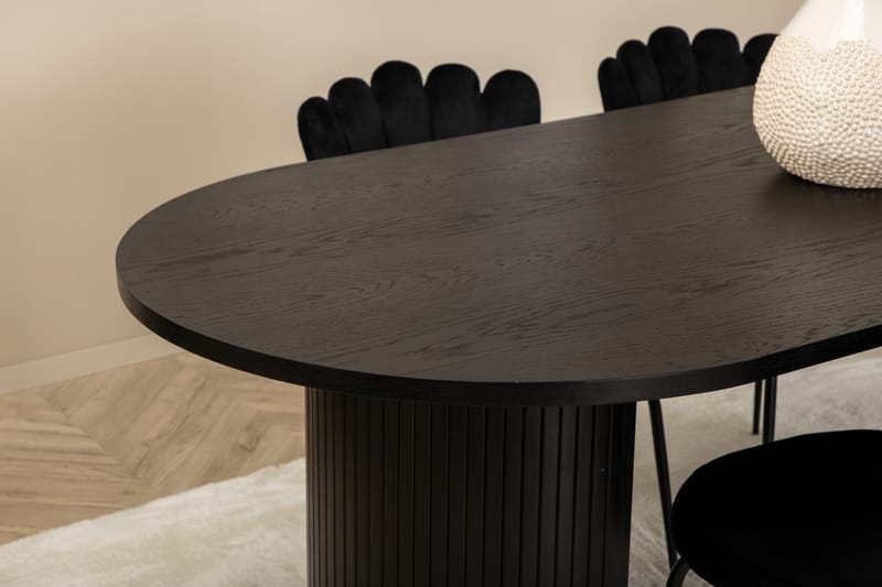 Matgrupp Cinaba 200 cm Oval inkl 4 Limhamn Sammetsstolar - Svart - Matgrupp